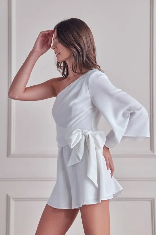 ONE SHOULDER LONG SLEEVE ROMPER