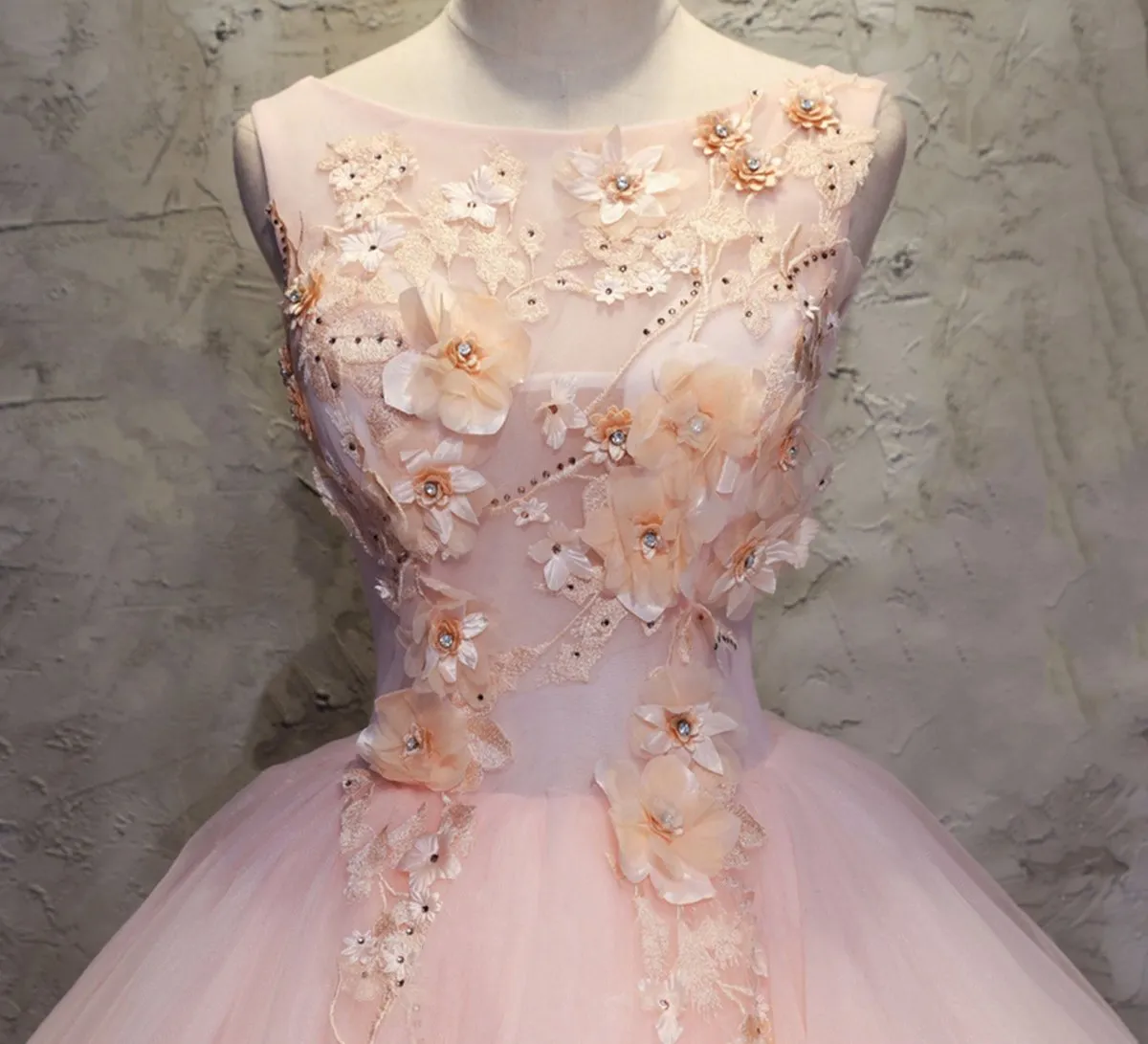 Pink A Line Organza Floor-Length Prom Dress with Appliqued