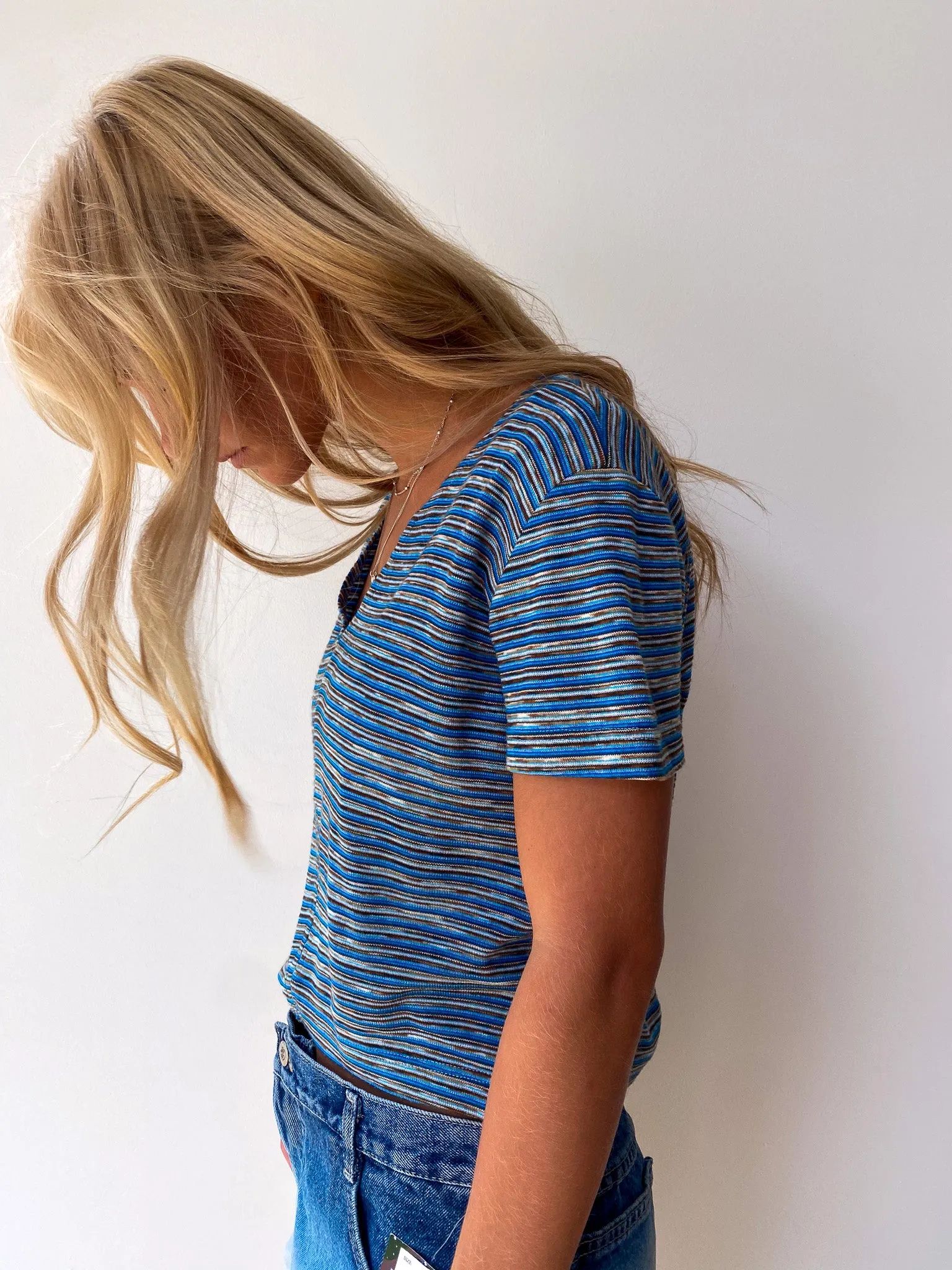 STRIPED V-NECK SHIRT—[S/M]