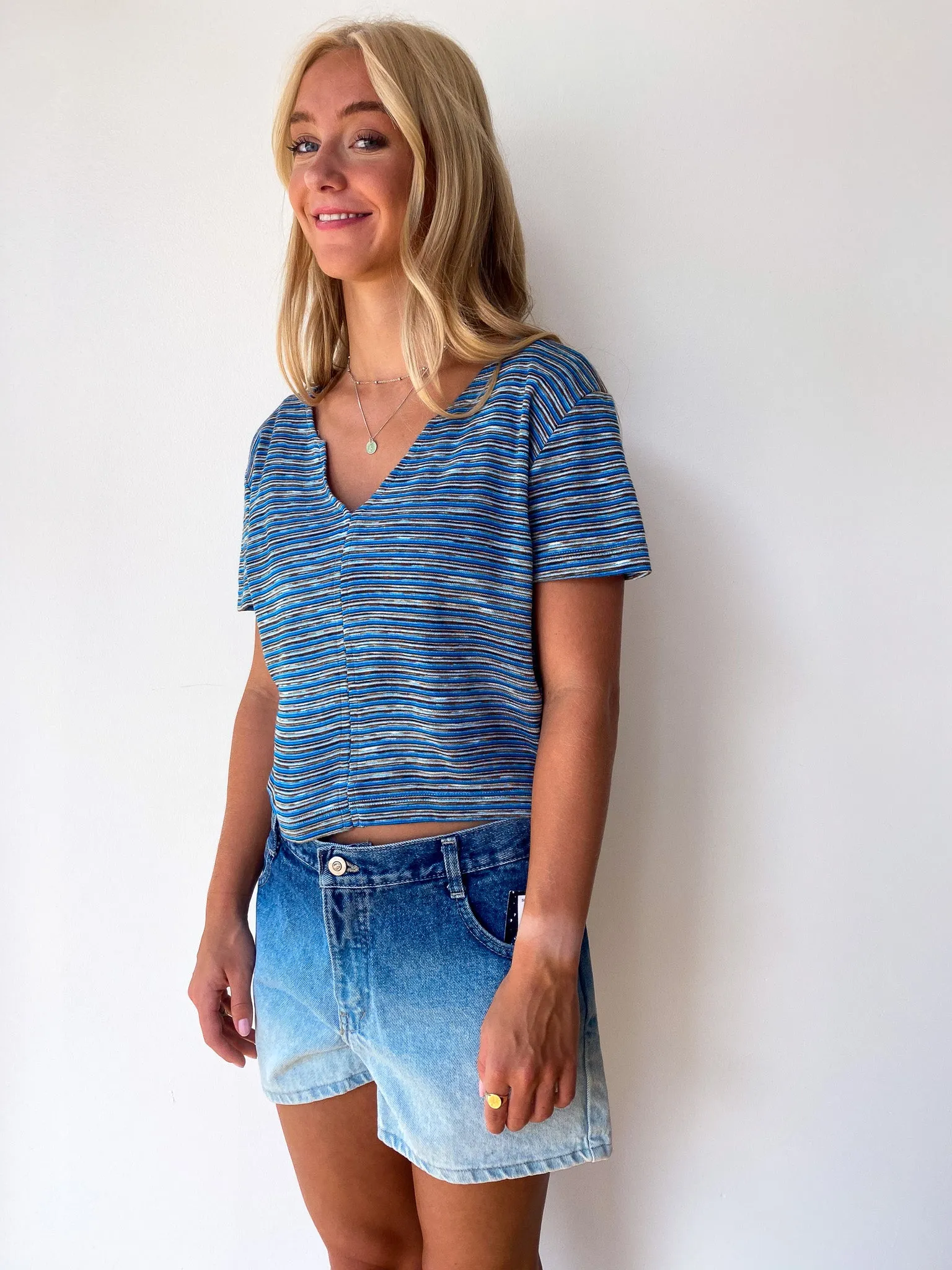 STRIPED V-NECK SHIRT—[S/M]