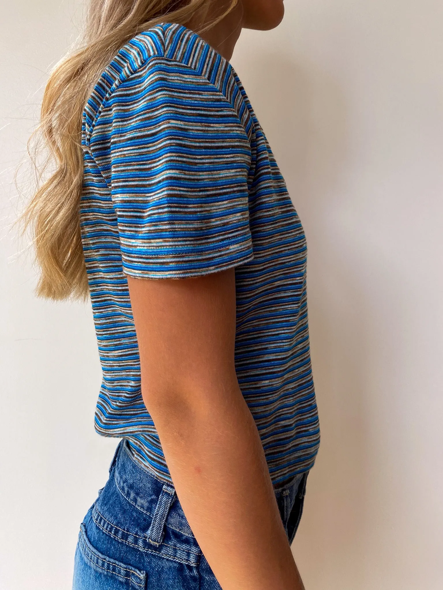 STRIPED V-NECK SHIRT—[S/M]